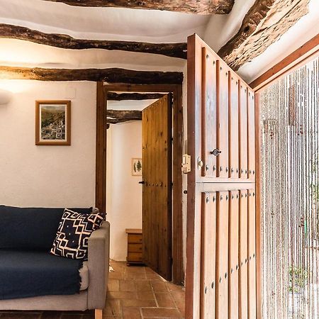 Casa Mundo - 16Th Century Traditional White Village House With Pool Pinos del Valle Luaran gambar
