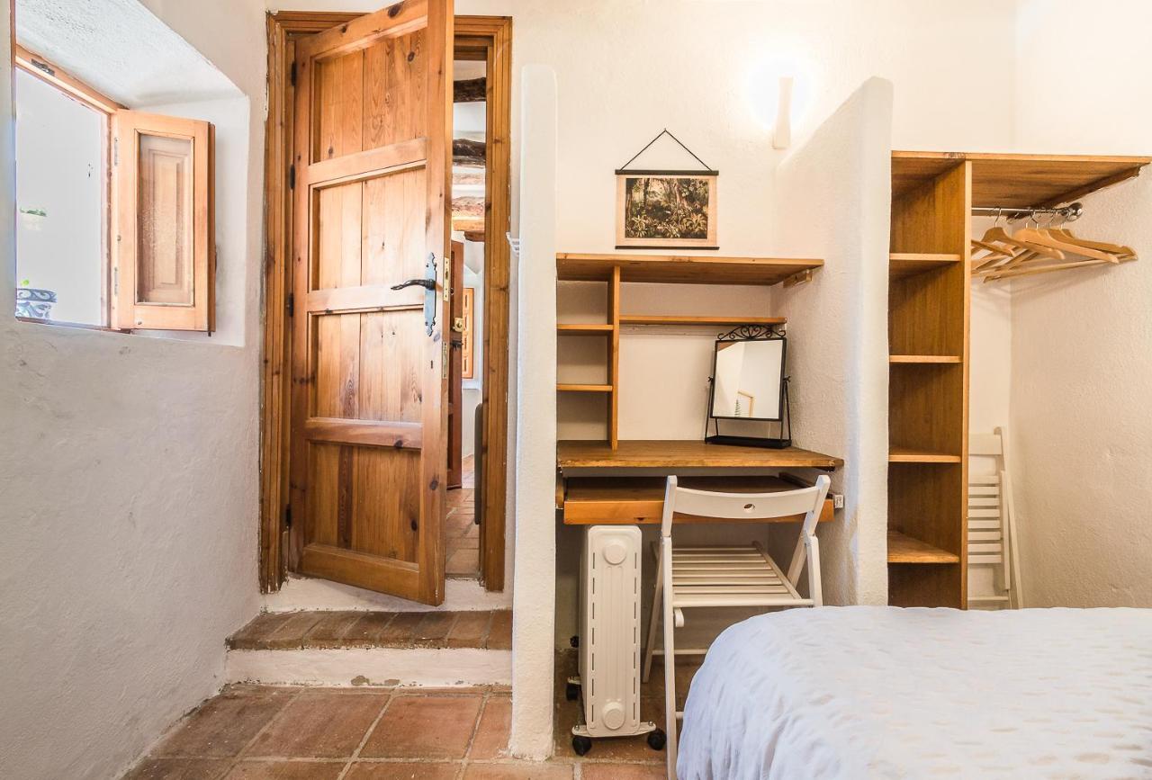 Casa Mundo - 16Th Century Traditional White Village House With Pool Pinos del Valle Luaran gambar