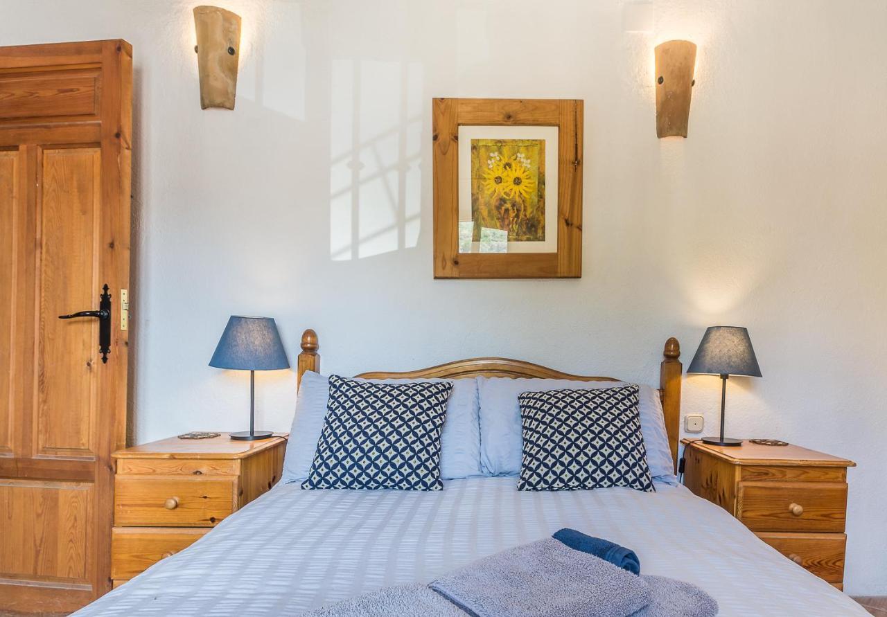 Casa Mundo - 16Th Century Traditional White Village House With Pool Pinos del Valle Luaran gambar