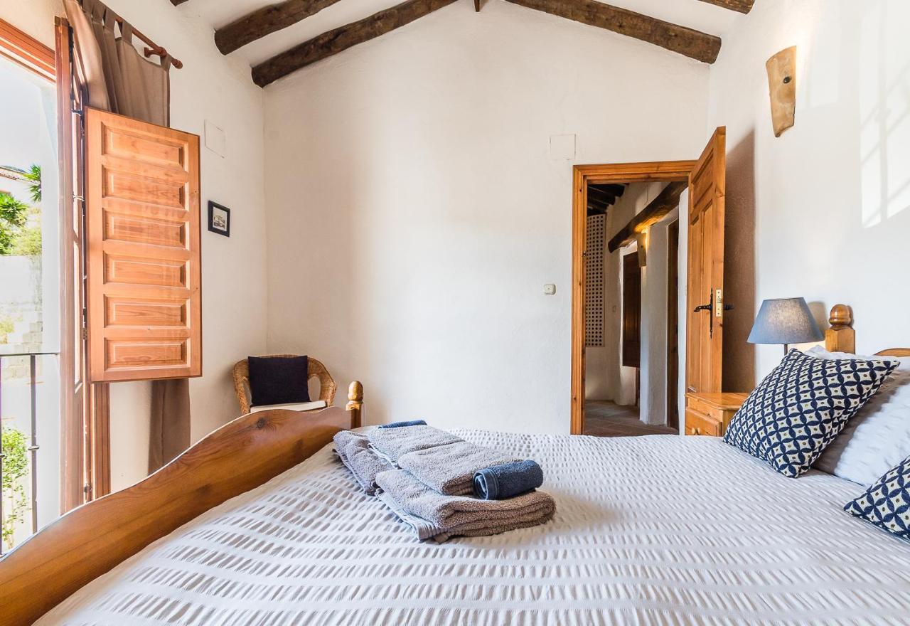 Casa Mundo - 16Th Century Traditional White Village House With Pool Pinos del Valle Luaran gambar